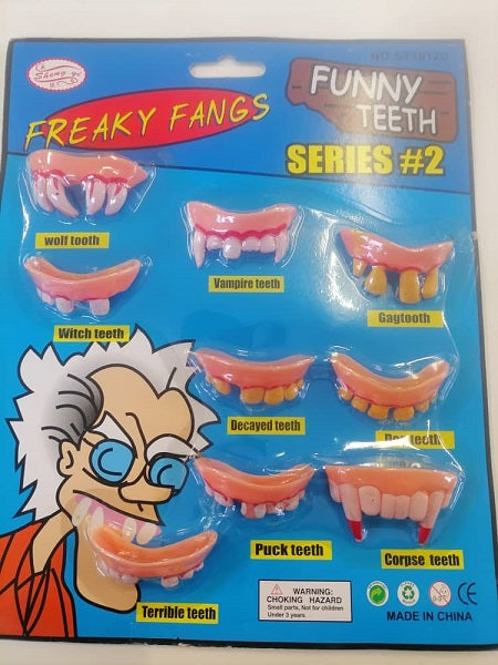 Halloween Freaky Fangs