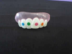 Goofy Teeth white with dots
