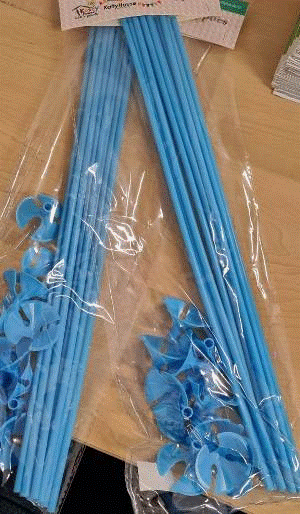 Balloon Sticks - Light Blue