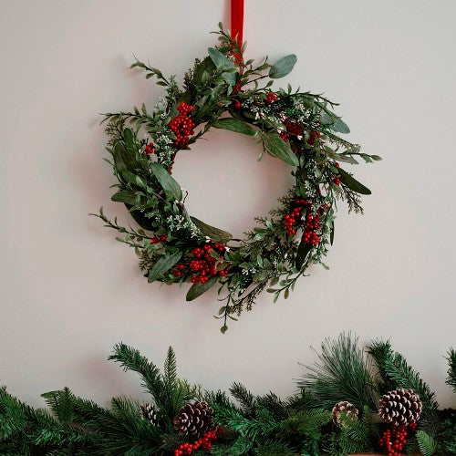 Door Wreath Foliage & Berries 45cm