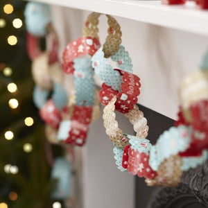 Vintage Noel Paper Chain 10m